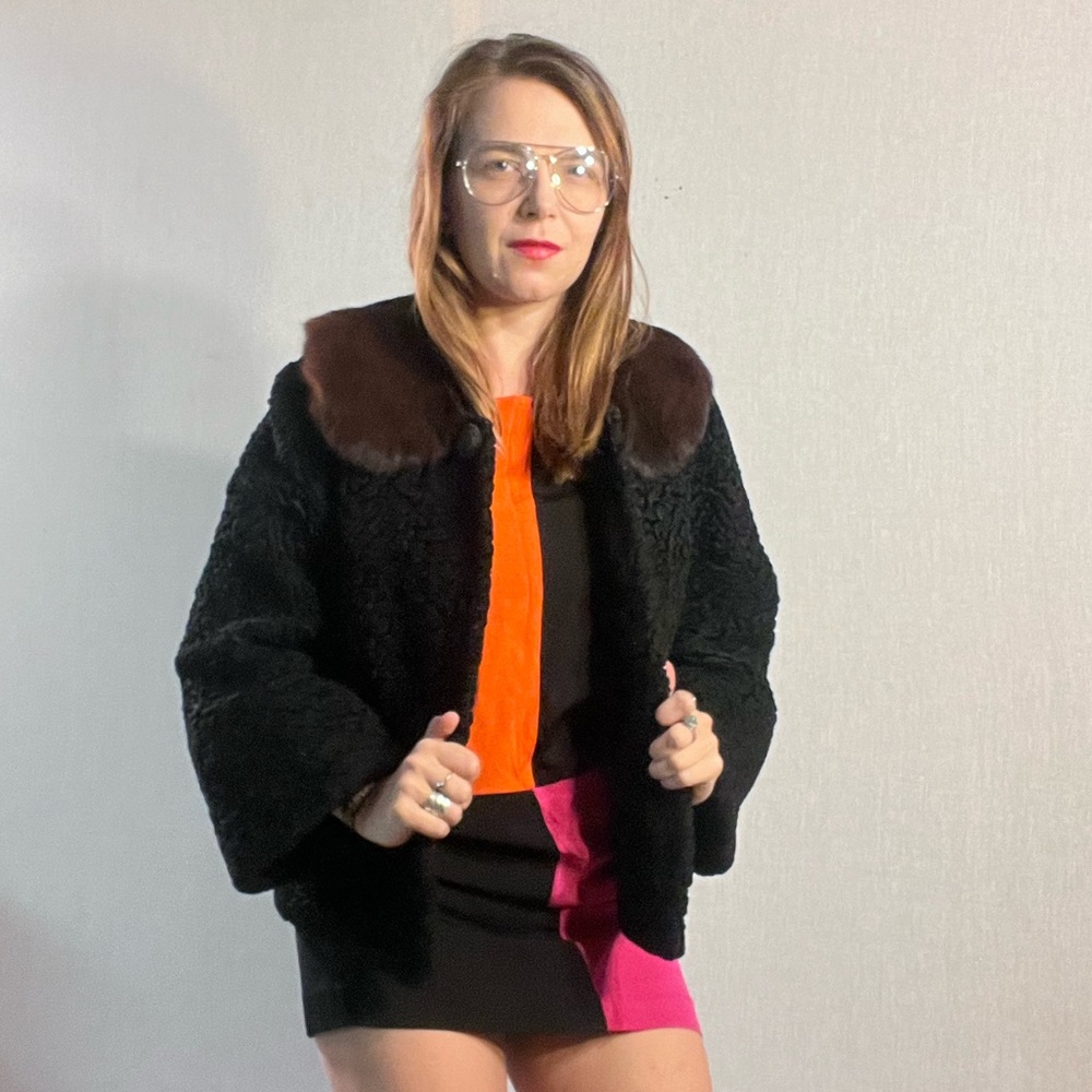 SALE! Classy Vintage 50s Franklin Simon Fur Collar Velvet Coat Fits like a Small